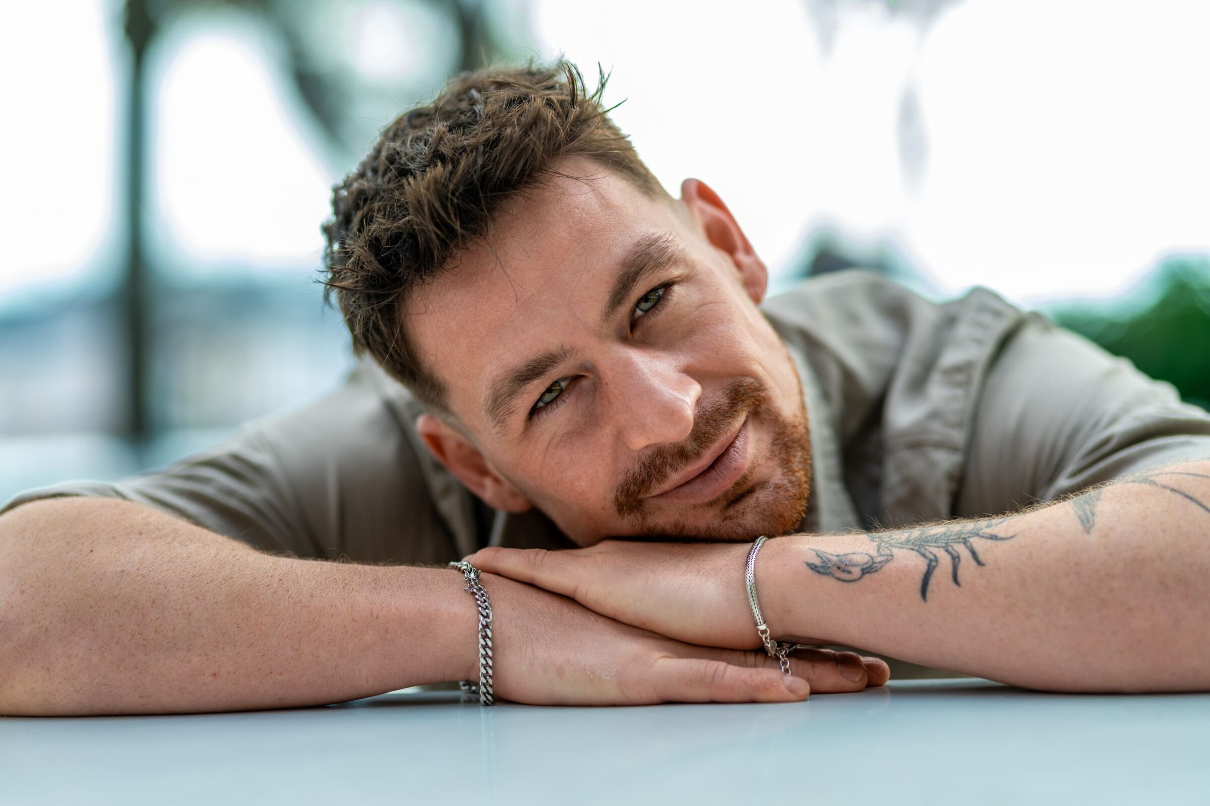 Title photo for article: How to Build a Dating Profile Photo Set in Lisbon