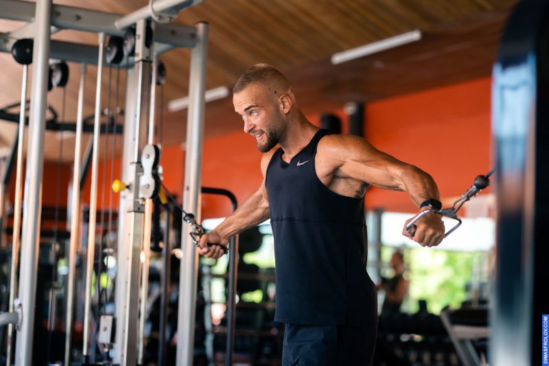Fitness Trainer social network content. Rick Boundy. Mens portrait photo shoots in Lisbon